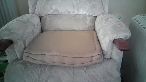 whitebriefs009 online show from 10.17.25