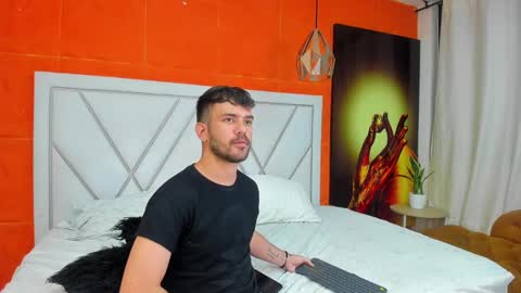 Snapshot of whitedylan9 chatting on 02.09.25 Dylan white online show from 02.09.25