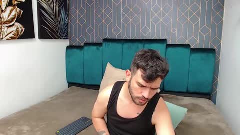 Snapshot of whitedylan9 chatting on 02.10.25 Dylan white online show from 02.10.25