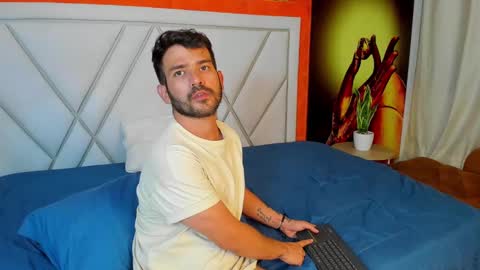 Snapshot of whitedylan9 chatting on 02.18.25 Dylan white online show from 02.18.25