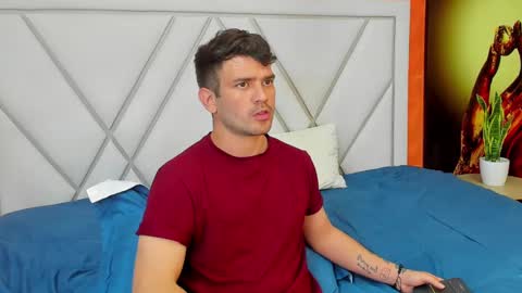 Snapshot of whitedylan9 chatting on 02.19.25 Dylan white online show from 02.19.25