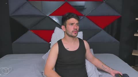 Snapshot of whitedylan9 chatting on 02.28.25 Dylan white online show from 02.28.25