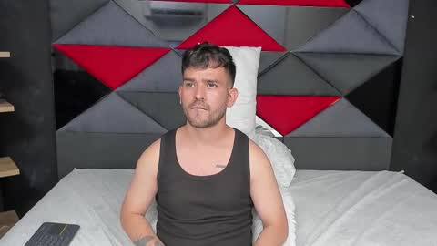 Snapshot of whitedylan9 chatting on 03.05.25 Dylan white online show from 03.05.25