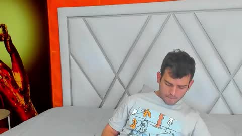 Snapshot of whitedylan9 chatting on 09.30.25 Dylan white online show from 09.30.25