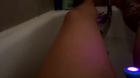 Whitegirl online show from 04.19.26