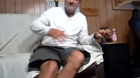 Snapshot of whitelion67 chatting on 05.28.26 whitelion67 online show from 05.28.26