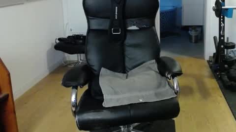 Snapshot of whiterabbit_86 chatting on 12.19.24 whiterabbit_86 online show from 12.19.24