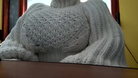 whitesweater online show from 10.29.25