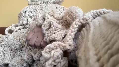 whitesweater online show from 04.02.26