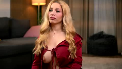 whitneyandrews online show from 04.02.26