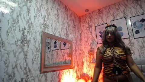 Whitney  online show from 03.29.26