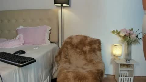 Snapshot of whitneytop69 chatting on 02.06.26 Arra Brown online show from 02.06.26