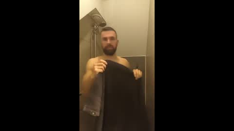 Snapshot of whocard chatting on 03.12.26 whocard online show from 03.12.26