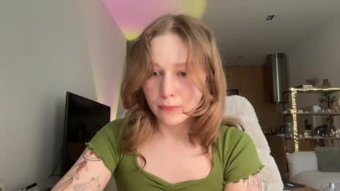 Snapshot of whoisalisa chatting on 03.30.26 Alisa online show from 03.30.26