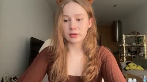 Snapshot of whoisalisa chatting on 05.25.26 Alisa online show from 05.25.26