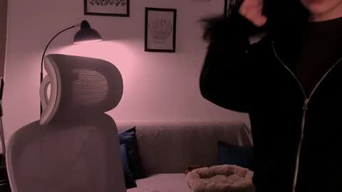 Snapshot of whoislulu chatting on 03.29.26 whoislulu online show from 03.29.26