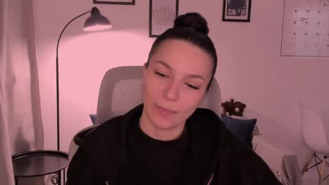 Snapshot of whoislulu chatting on 04.03.26 whoislulu online show from 04.03.26