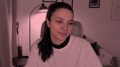 Snapshot of whoislulu chatting on 04.06.26 whoislulu online show from 04.06.26