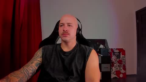 Snapshot of why_you_so_serious chatting on 10.30.25 VI online show from 10.30.25