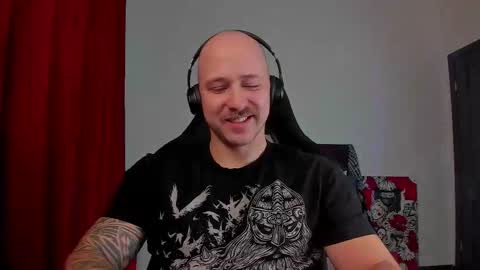 Snapshot of why_you_so_serious chatting on 11.28.25 VI online show from 11.28.25