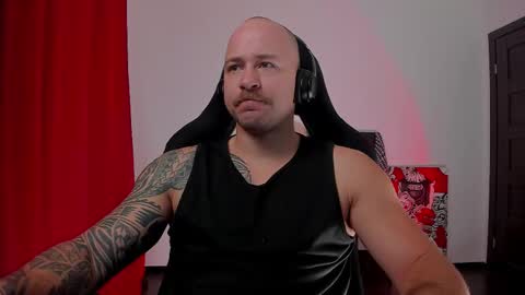 Snapshot of why_you_so_serious chatting on 11.29.25 VI online show from 11.29.25