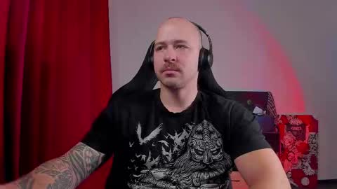 Snapshot of why_you_so_serious chatting on 11.30.25 VI online show from 11.30.25