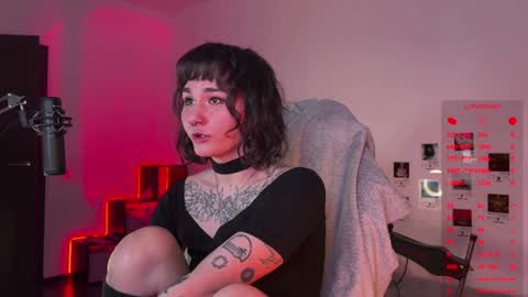 Snapshot of whysosweet chatting on 12.02.24 iggy iggz online show from 12.02.24