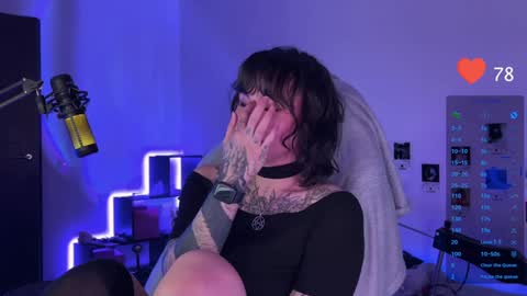 Snapshot of whysosweet chatting on 12.30.24 iggy iggz online show from 12.30.24