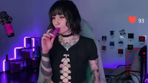 Snapshot of whysosweet chatting on 02.16.25 iggy iggz online show from 02.16.25