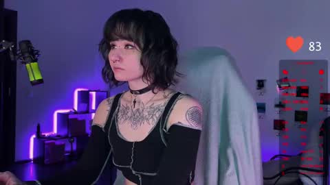 Snapshot of whysosweet chatting on 02.18.25 iggy iggz online show from 02.18.25