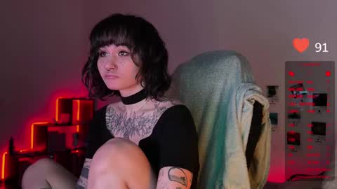 Snapshot of whysosweet chatting on 03.09.25 iggy iggz online show from 03.09.25