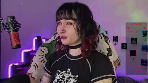 Snapshot of whysosweet chatting on 10.08.25 iggy iggz online show from 10.08.25