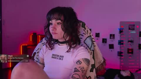 Snapshot of whysosweet chatting on 10.20.25 iggy iggz online show from 10.20.25