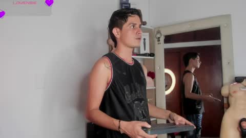 Snapshot of wickedboy_twink chatting on 08.02.26 JAISON online show from 08.02.26