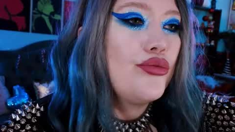 Laura  online show from 12.29.24