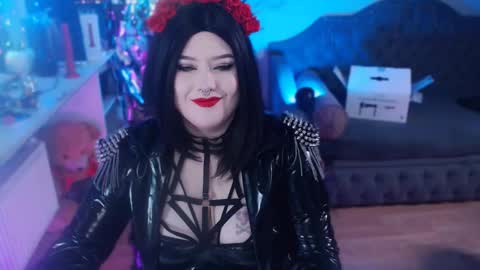 Laura  online show from 01.26.25