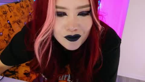 Laura  online show from 06.01.26
