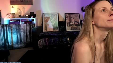 Snapshot of widthofapeach chatting on 01.25.25 Gretchen Jimmy online show from 01.25.25