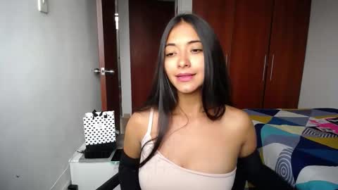 Ilauren online show from 02.07.26