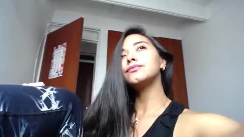 Ilauren online show from 02.25.26