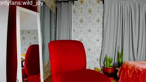 Snapshot of wild_joy chatting on 02.15.25 wild_joy online show from 02.15.25