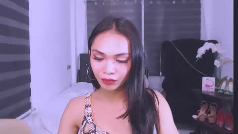 Snapshot of wild_lily30 chatting on 02.19.25 wild lily30 online show from 02.19.25