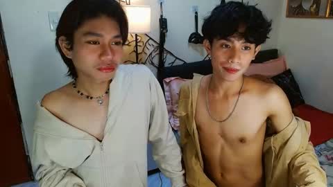 Snapshot of wildesttwinky chatting on 12.21.25 Arvie Rubio online show from 12.21.25
