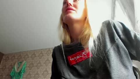 Snapshot of wildforestmuse chatting on 04.04.26 wildforestmuse twitter online show from 04.04.26