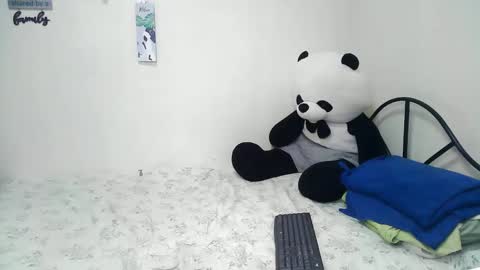 Snapshot of wildtightass chatting on 02.17.25 Rhean online show from 02.17.25