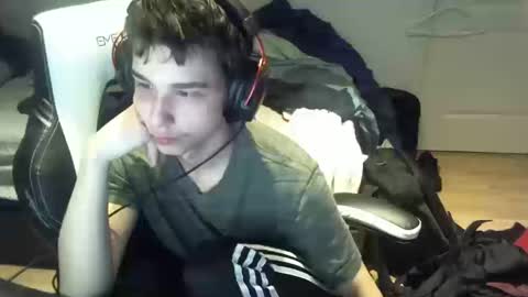 Snapshot of willfro_ chatting on 10.11.25 willfro_ online show from 10.11.25