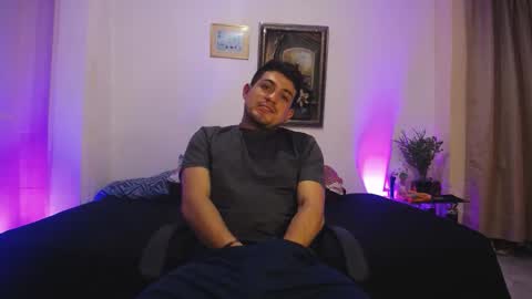 Snapshot of william_steel_ chatting on 12.19.25 William Steel online show from 12.19.25