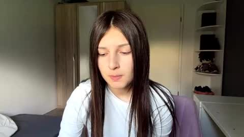 Snapshot of williemaemeachem chatting on 06.23.26 Mari online show from 06.23.26