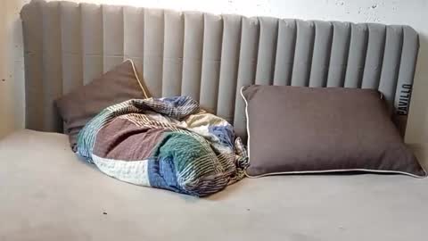 Snapshot of willingwillwet chatting on 11.18.25 Call me Babe online show from 11.18.25