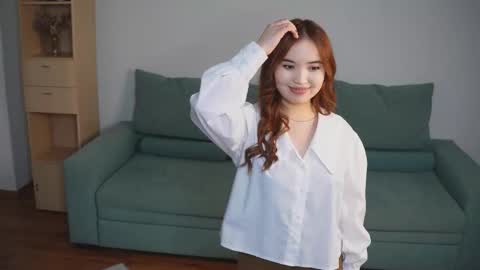 Snapshot of willodeanwassell chatting on 11.26.25 Lulu first day here online show from 11.26.25